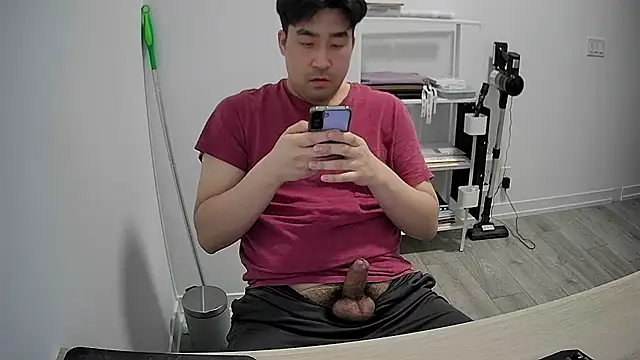 Koreanboy171 online show from April 15, 2026, 12:05 am