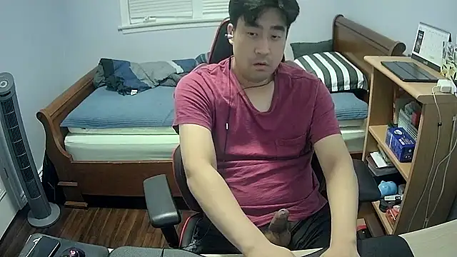 Koreanboy171 online show from March 7, 2026, 4:19 am