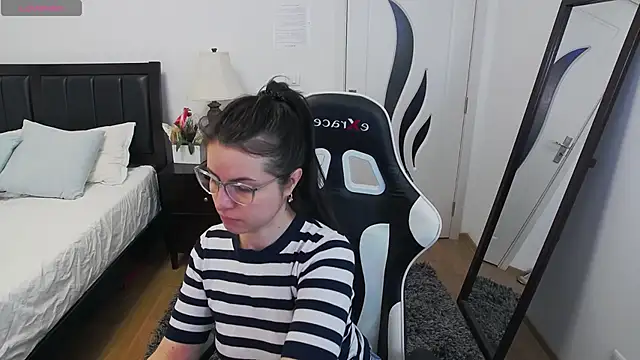 AmyPure  online show from March 30, 2026, 6:26 am