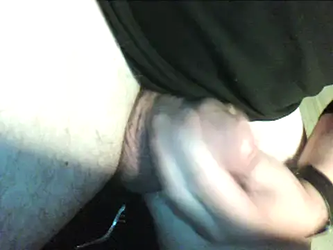 InvitingBend9 online show from October 16, 2025, 4:43 am