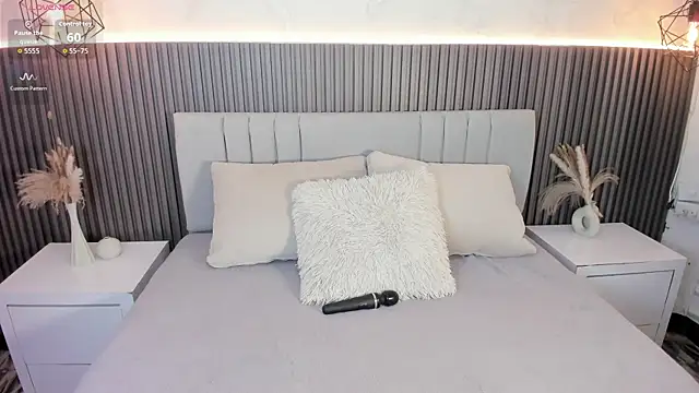 SHANONCLARK online show from September 19, 2025, 7:07 pm