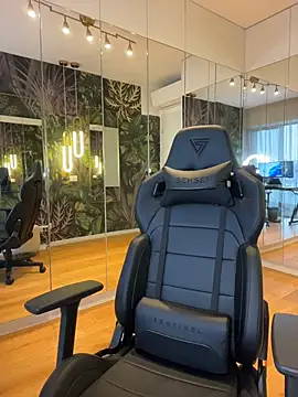 MileySin1111 online show from March 23, 2026, 3:01 pm