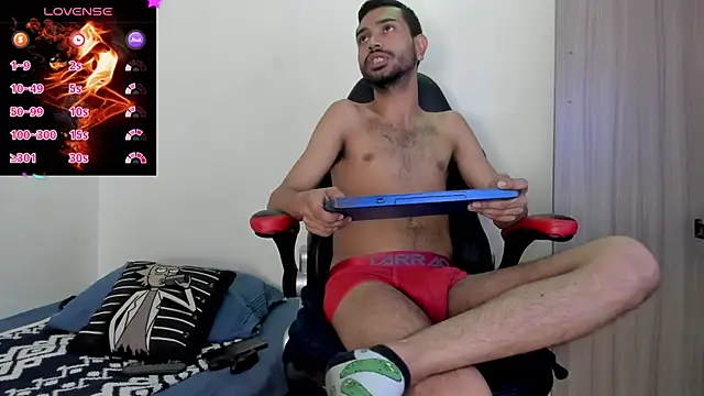 Snapshot of Aron_Baylor chatting on November 8, 2025, 8:07 am Aron Baylor online show from November 8, 2025, 8:07 am