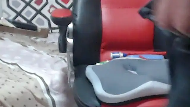 VALENTINO1983  online show from October 8, 2025, 8:16 am