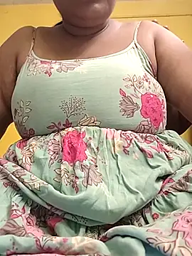 flamingoss online show from April 22, 2026, 7:42 pm