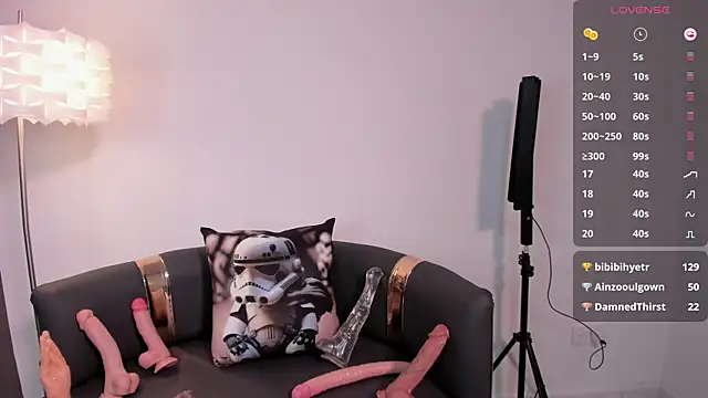 miss canndy online show from January 8, 2025, 6:09 pm