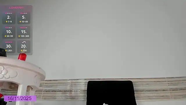 Kimberly House online show from November 16, 2025, 9:19 pm