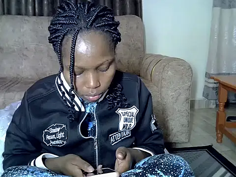 AurelAda online show from November 18, 2025, 11:15 pm