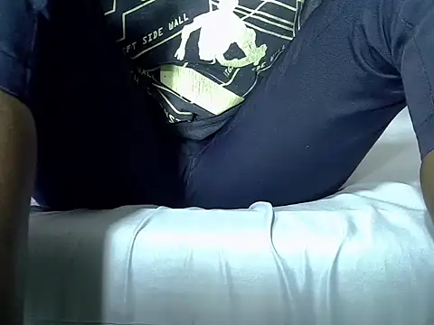 Snapshot of AurelAda chatting on February 21, 2026, 12:56 am AurelAda online show from February 21, 2026, 12:56 am