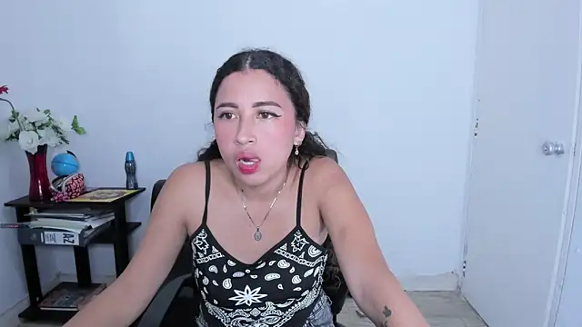 Snapshot of AfroditaBiker_ chatting on December 7, 2024, 7:49 pm AfroditaBiker online show from December 7, 2024, 7:49 pm