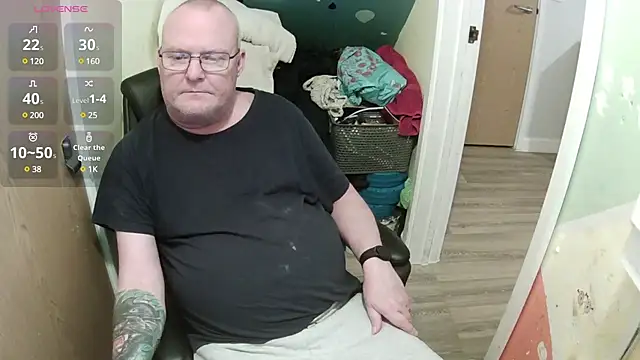 FriendlyDave online show from March 4, 2025, 7:01 pm