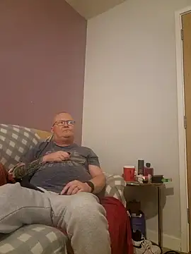 FriendlyDave online show from February 18, 2025, 9:53 pm