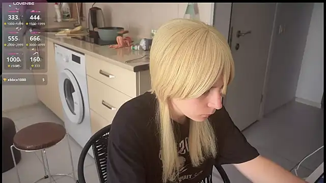 ShiroiFubuki online show from October 4, 2025, 11:01 am