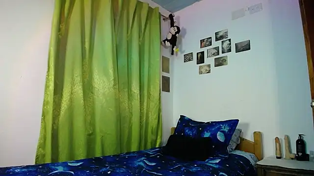 Snapshot of monkeywillwhite chatting on October 27, 2025, 12:33 am monkeywillwhite online show from October 27, 2025, 12:33 am