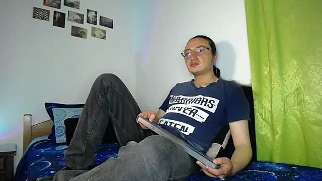 Snapshot of monkeywillwhite chatting on November 30, 2025, 3:51 am monkeywillwhite online show from November 30, 2025, 3:51 am