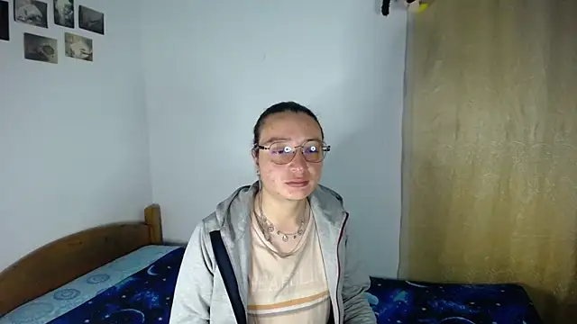 monkeywillwhite online show from April 29, 2026, 4:05 am