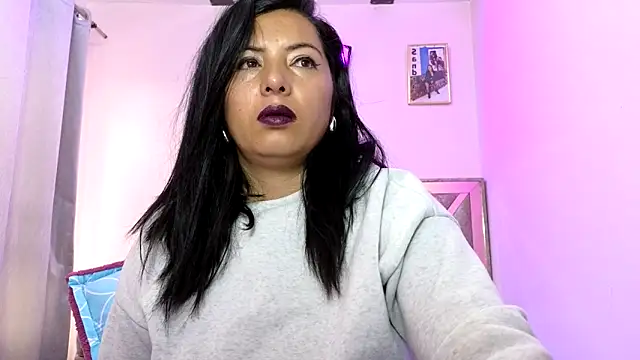 Mariana collins99 online show from October 5, 2025, 5:14 pm