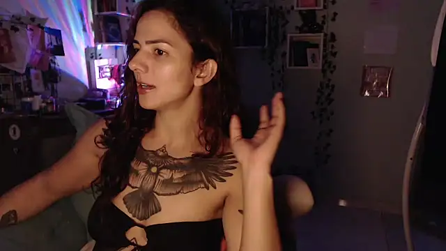 Snapshot of BeellyDance chatting on February 25, 2026, 12:55 am BeellyDance online show from February 25, 2026, 12:55 am