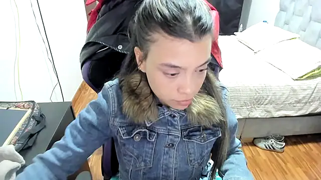 LuisaReyes 2911 online show from January 18, 2026, 2:48 am