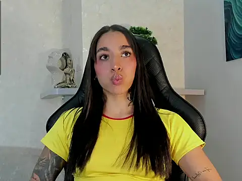 KAYLA BATISTA online show from July 29, 2026, 11:59 pm