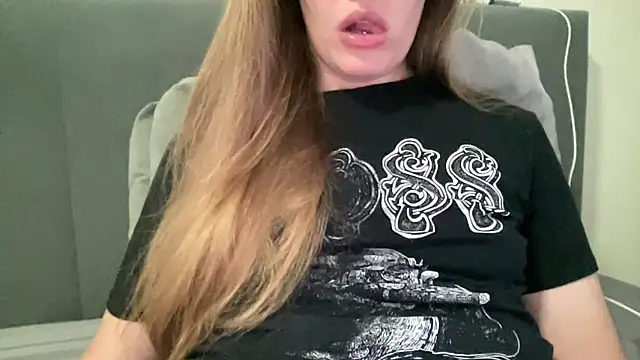 vanessa4you online show from October 31, 2025, 4:31 am