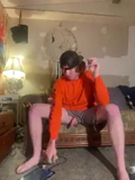 hottestcouplevaa online show from April 6, 2026, 10:27 am