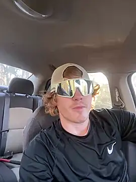 hottestcouplevaa online show from January 8, 2025, 9:01 pm