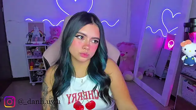 CuteDani  online show from February 5, 2026, 8:54 am