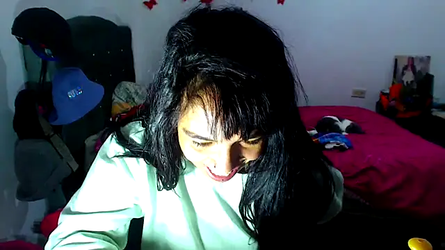 AmaraRoberts420 online show from September 15, 2025, 6:41 pm