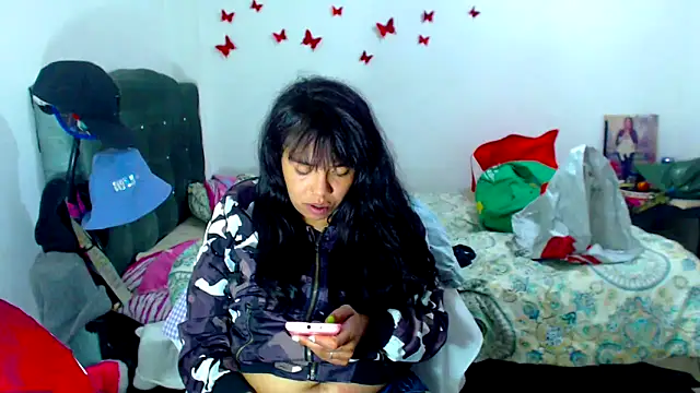 AmaraRoberts420 online show from September 18, 2025, 5:21 am