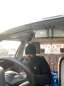 Dick 6inches online show from December 17, 2025, 3:11 am