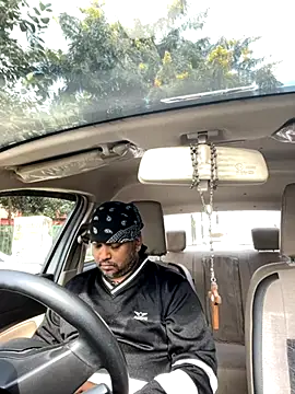 Dick 6inches online show from November 30, 2025, 5:19 am