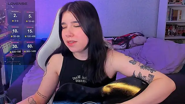 Snapshot of kellyharris chatting on December 21, 2024, 5:18 pm kellyharris online show from December 21, 2024, 5:18 pm