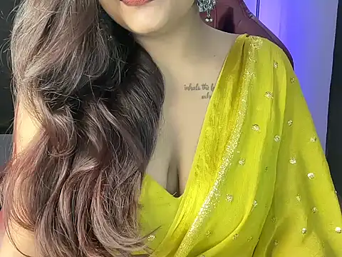 Snapshot of shanayaaa_1 chatting on September 17, 2025, 6:54 pm shanayaaa 1 online show from September 17, 2025, 6:54 pm
