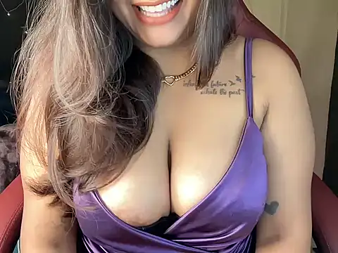 Snapshot of shanayaaa_1 chatting on March 3, 2025, 6:24 pm shanayaaa 1 online show from March 3, 2025, 6:24 pm