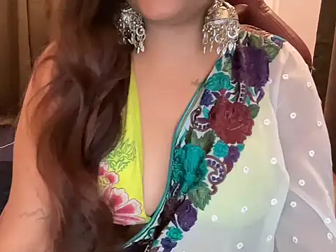 shanayaaa 1 online show from April 13, 2026, 6:23 pm