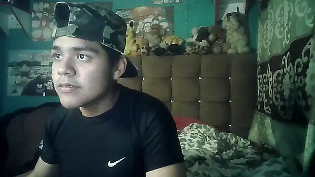 Valesh20 online show from November 7, 2025, 2:38 am