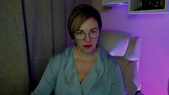 Snapshot of feliziaDesire chatting on July 16, 2026, 3:47 am feliziaDesire online show from July 16, 2026, 3:47 am