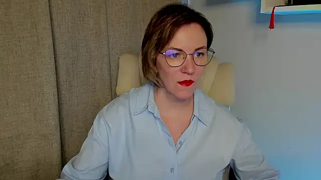 Snapshot of feliziaDesire chatting on May 9, 2026, 6:28 am feliziaDesire online show from May 9, 2026, 6:28 am