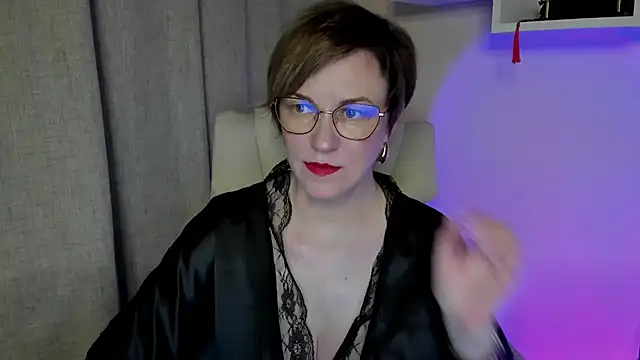 Snapshot of feliziaDesire chatting on June 2, 2026, 6:46 am feliziaDesire online show from June 2, 2026, 6:46 am