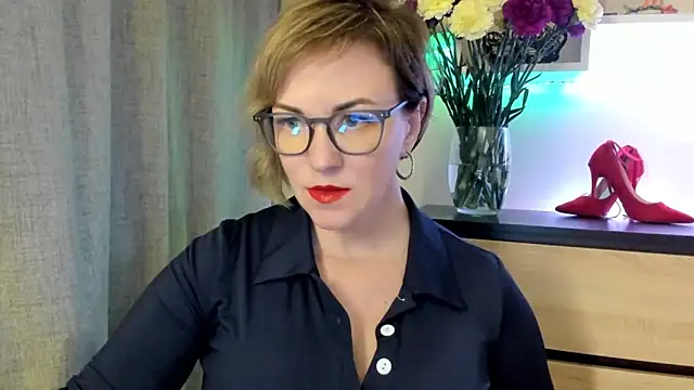 feliziaDesire online show from October 15, 2025, 1:08 pm