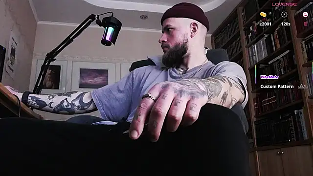 Snapshot of FindomJason chatting on February 9, 2026, 10:35 am FindomJason online show from February 9, 2026, 10:35 am