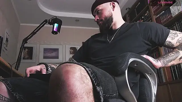 Snapshot of FindomJason chatting on February 18, 2026, 12:23 pm FindomJason online show from February 18, 2026, 12:23 pm