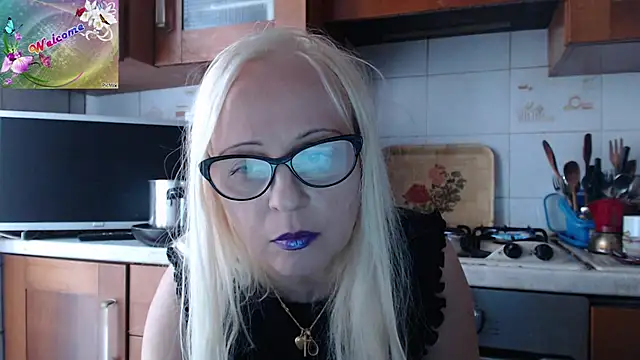 Snapshot of martachatte chatting on October 7, 2025, 7:53 am martachatte online show from October 7, 2025, 7:53 am