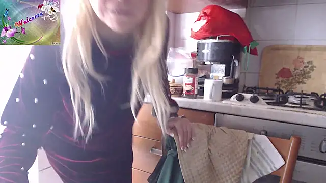 Snapshot of martachatte chatting on September 30, 2025, 8:31 am martachatte online show from September 30, 2025, 8:31 am