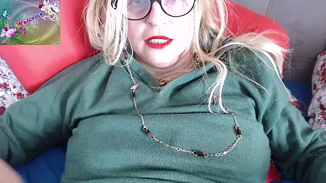 Snapshot of martachatte chatting on September 26, 2025, 8:10 am martachatte online show from September 26, 2025, 8:10 am