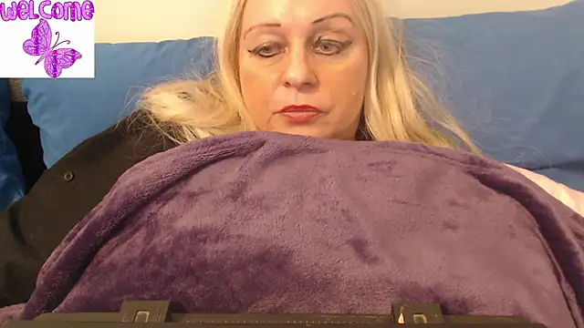 Snapshot of martachatte chatting on March 14, 2025, 7:01 pm martachatte online show from March 14, 2025, 7:01 pm