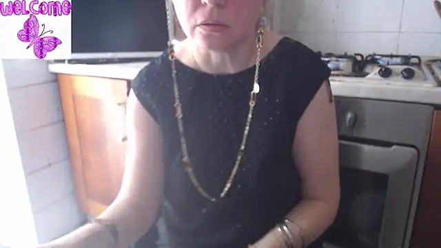 Snapshot of martachatte chatting on March 13, 2025, 8:59 am martachatte online show from March 13, 2025, 8:59 am