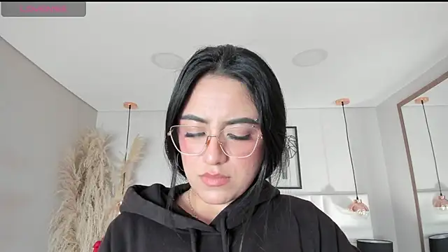 Rebeca jones online show from October 21, 2025, 12:26 pm