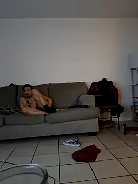 Snapshot of hungpenis210 chatting on February 8, 2026, 2:09 am hungpenis210 online show from February 8, 2026, 2:09 am